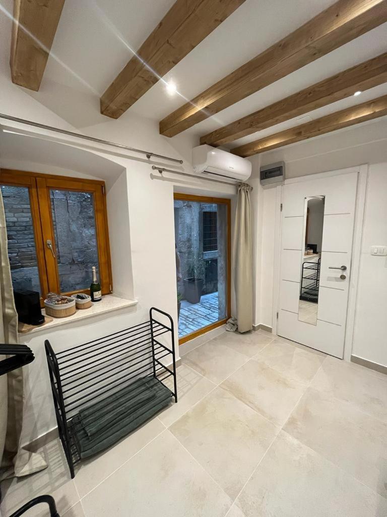 Vintage Apartment Rovinj Old Town Extérieur photo