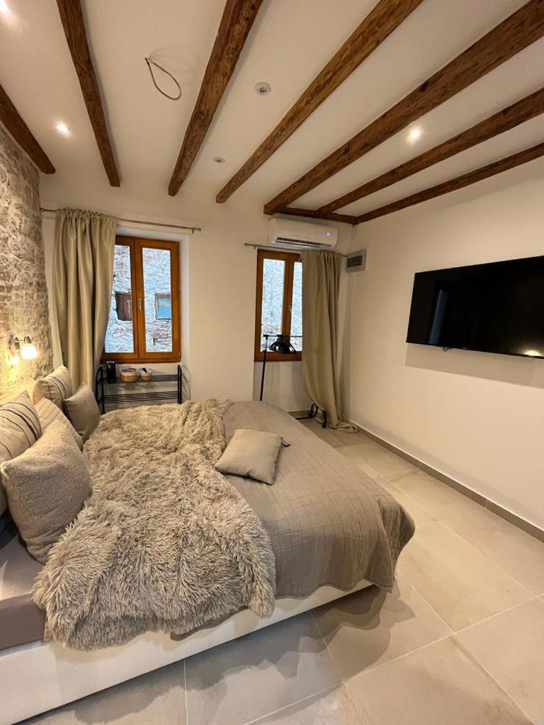 Vintage Apartment Rovinj Old Town Extérieur photo
